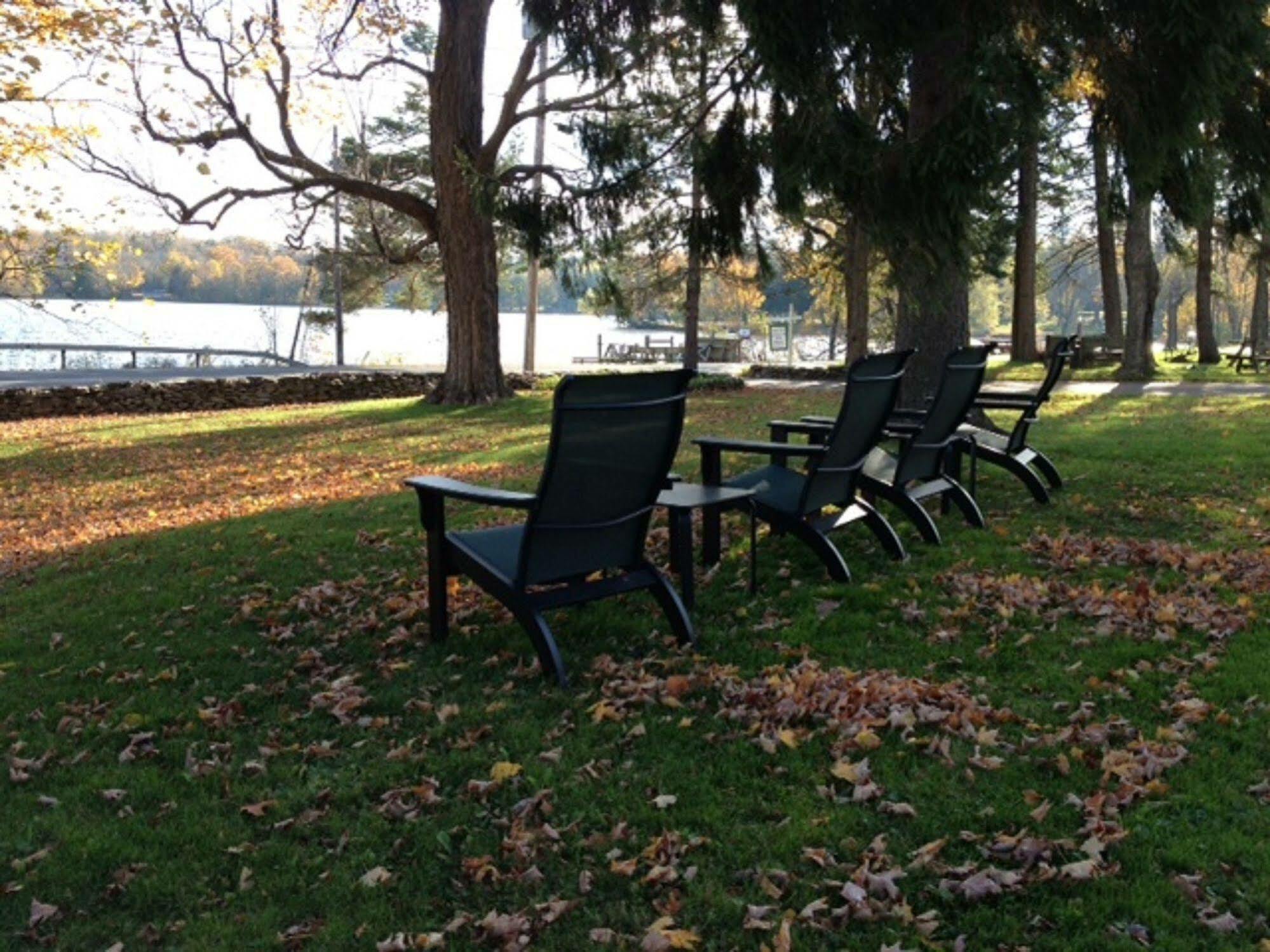 Mariaville Lake B & B Pattersonville 外观 照片