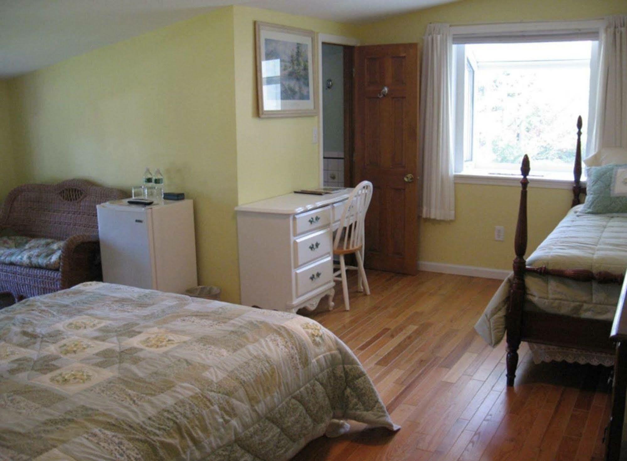 Mariaville Lake B & B Pattersonville 外观 照片