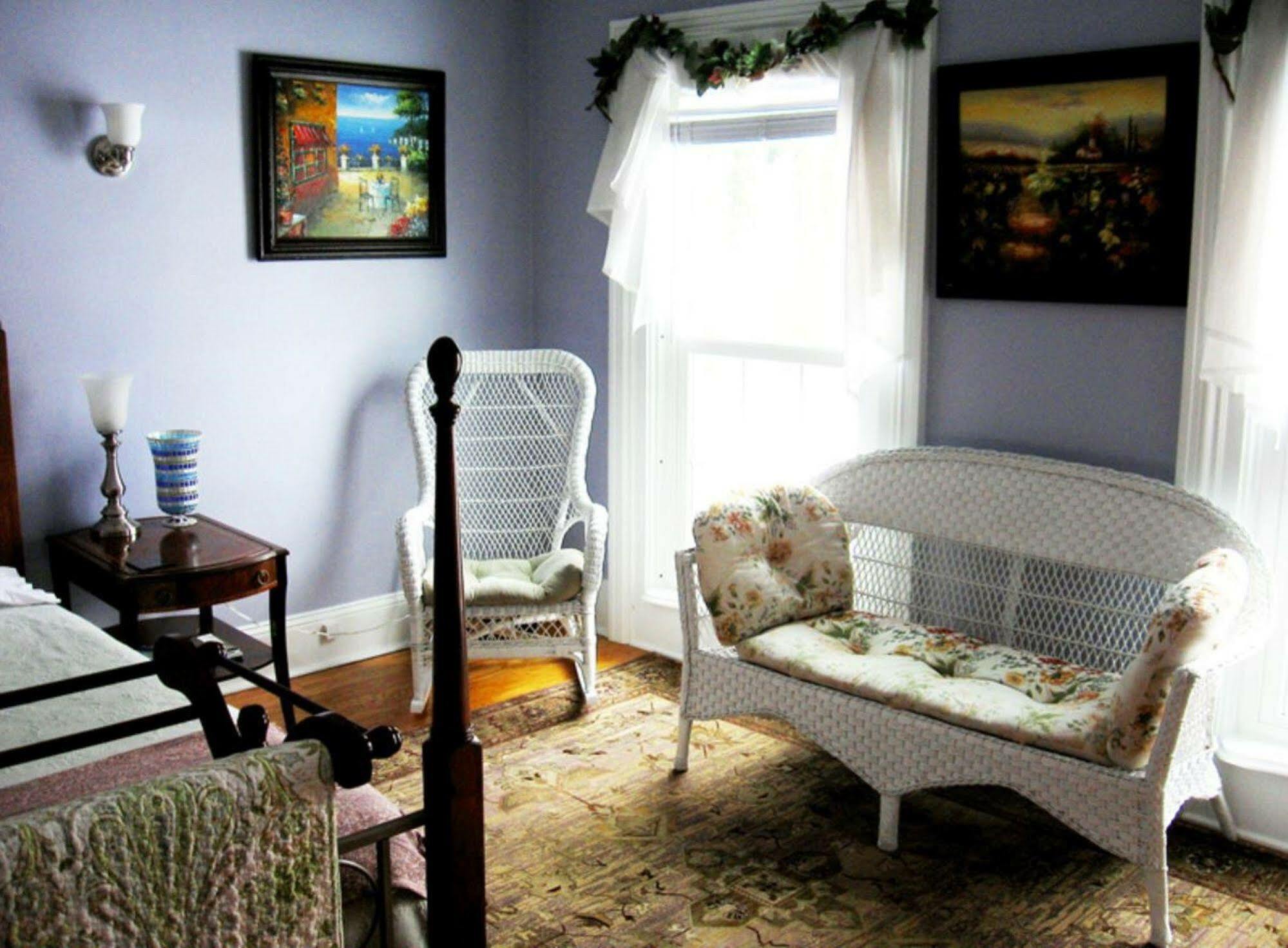 Mariaville Lake B & B Pattersonville 外观 照片