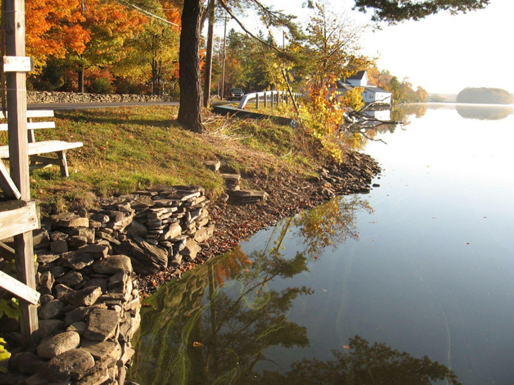 Mariaville Lake B & B Pattersonville 外观 照片