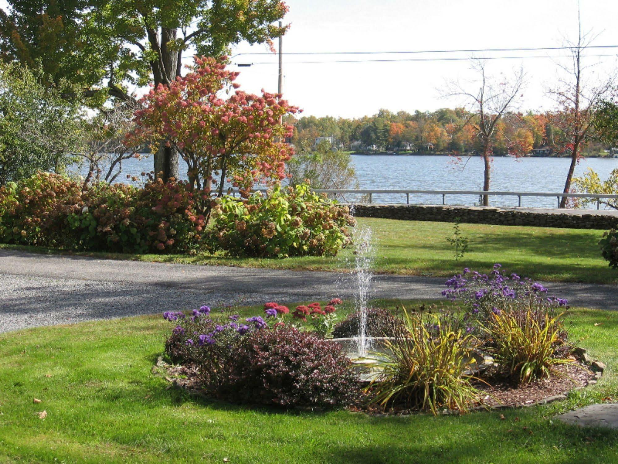 Mariaville Lake B & B Pattersonville 外观 照片